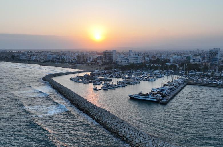 Υπογραφή μνημονίου για ενίσχυση συνεργασίας υπέγραψαν ΣΕΛΚ και CIBA