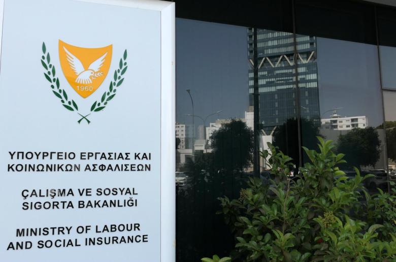 Οικονομική στήριξη εργαζομένων που πλήττονται από πυρκαγιές ανακοίνωσε το Υπ.Εργασίας