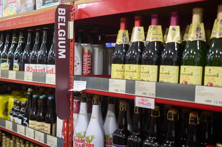 Η ΕΕ επιδιώκει χαμηλότερους δασμούς για κρασί-οινοπνευματώδη, λέει ο Σέφτσοβιτς