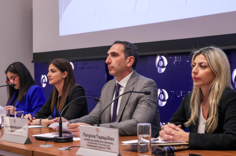 Στις Βρυξέλλες για θέματα του χαρτοφυλακίου του ο ΥΠΕΣ