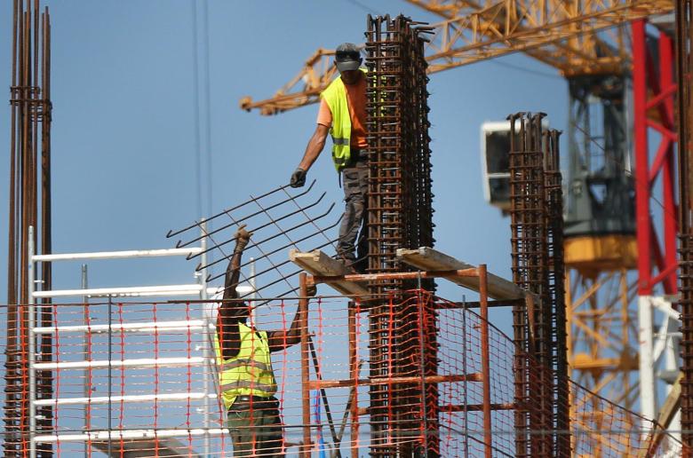 Υποχρεωτική διακοπή εργασιών λόγω κόκκινου συναγερμού για ακραία θερμοκρασία