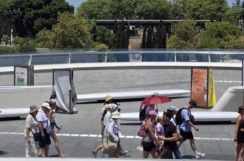 Ο Υπ. Εργασίας αναμένει όλοι να συμμορφωθούν με το διάταγμα λόγω καύσωνα