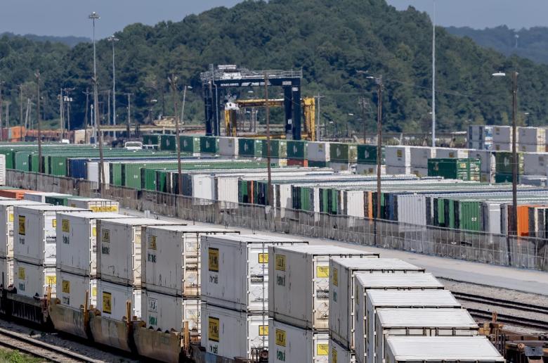 Δεύτερος τερματικός σταθμός για εμπορικές αμαξοστοιχίες από Κίνα προς Ευρώπη