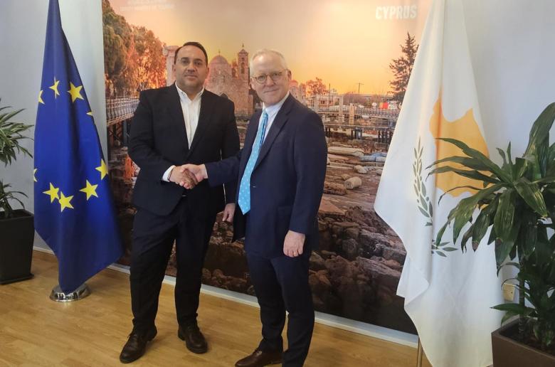 Για τουρισμό από Γαλλία και ΗΒ συζήτησε με Πρέσβειρα και Υπ. Αρμοστή ο Κουμής