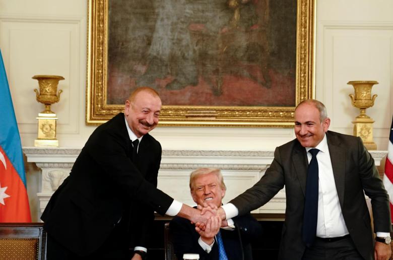 Χαιρετίζει την ειρηνευτική συμφωνία Αρμενίας-Αζερμπαϊτζάν η ΕΕ
