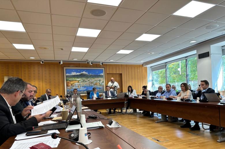 Εκποιήσεις: Στη Βουλή την Πέμπτη το νομοσχέδιο για ειδικό δικαστήριο ΜΕΔ, λέει το ΥΠΟΙΚ