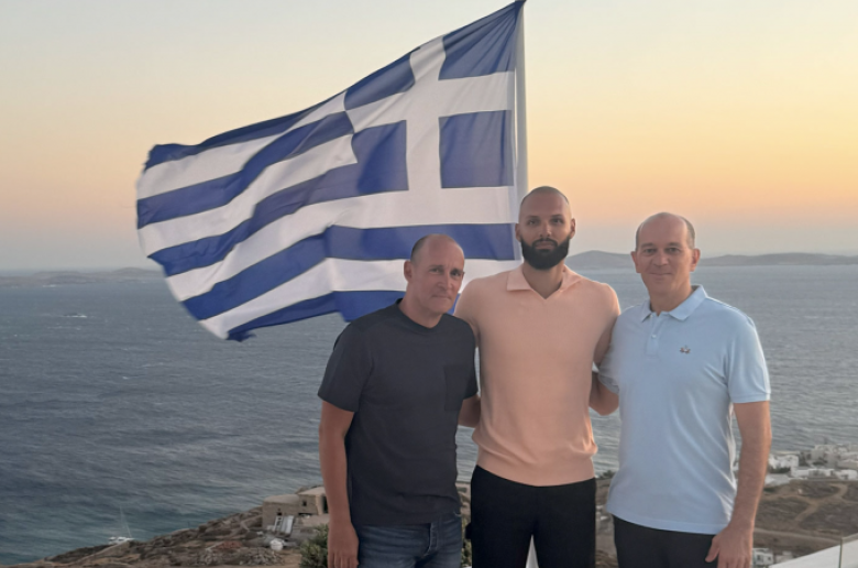 Για πάντα στο... λιμάνι και τον Ολυμπιακό ο Φουρνιέ!