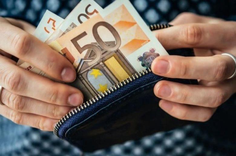 Κατώτατος: Νέα συνάντηση Κούσιου με συντεχνίες την Τρίτη