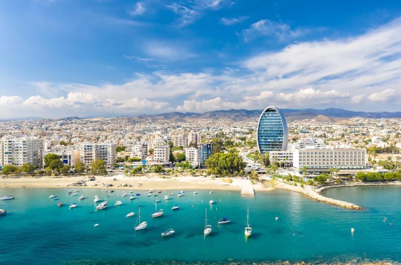 Λεμεσός: Ο μικρός «παράδεισος» των Bugatti, Ferrari και Lamborghini