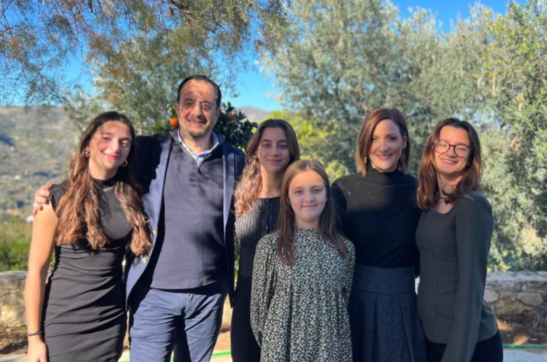 Φιλίππα Καρσερά: Η σπάνια ανάρτηση με την κόρη της, Δέσποινα και οι γλυκές ευχές (Φωτό)
