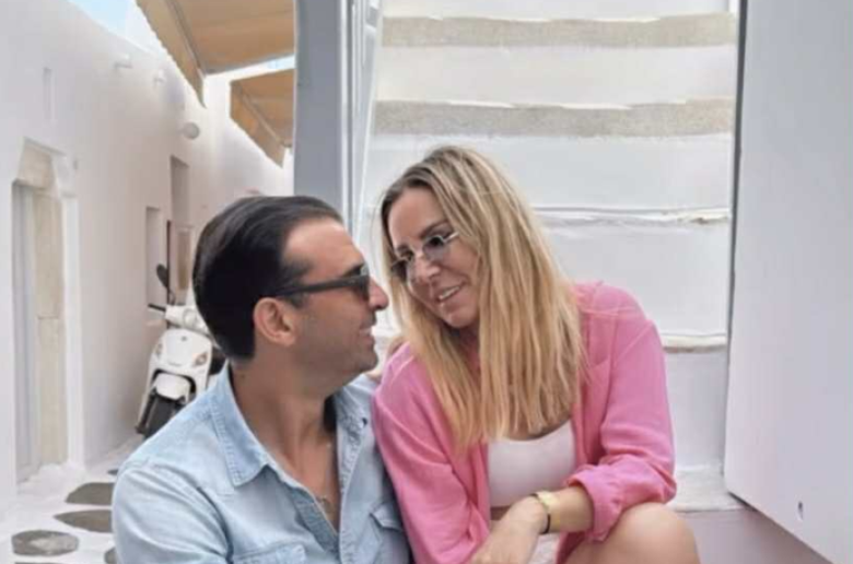 Γιώτα Δαμιανού: Τα όμορφα οικογενειακά στιγμιότυπα από τις διακοπές σε Μύκονο και Τήνο (Βίντεο)