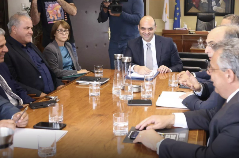 ΑΤΑ: Βλέπει σήμερα τις συντεχνίες ο Παναγιώτου - Οι εργοδότες έδωσαν 'άρωμα αδιεξόδου'