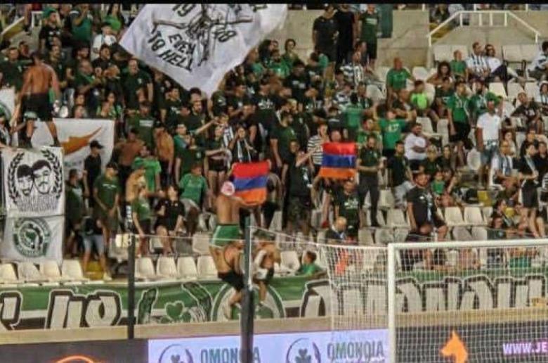 Σήκωσαν Αρμενικές σημαίες οι Ομονοιάτες και διαμαρτύρονται οι Αζέροι...