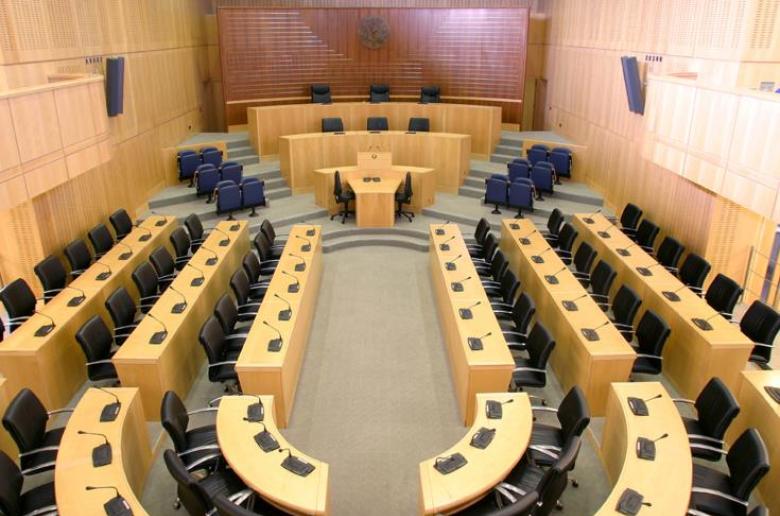 Προς αναστολή η επιβάρυνση επιπρόσθετου ΦΠΑ και τόκου 