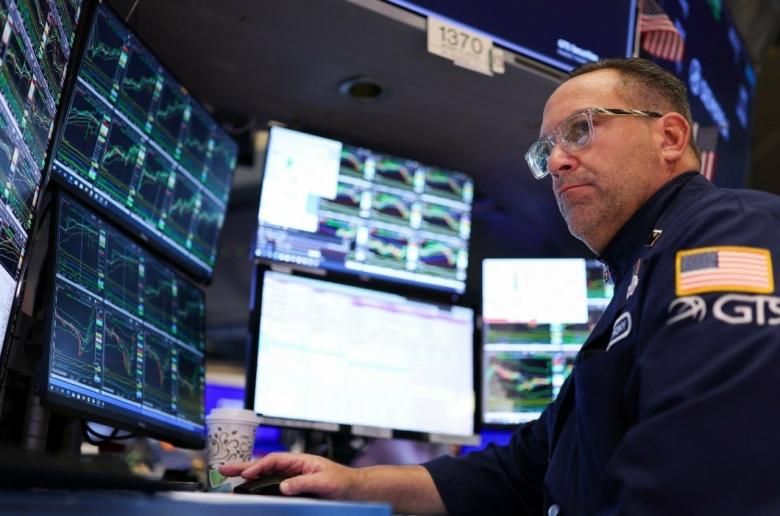 Σε αμηχανία οι επενδυτές μετά τη μείωση της Fed – Τι περιμένουν