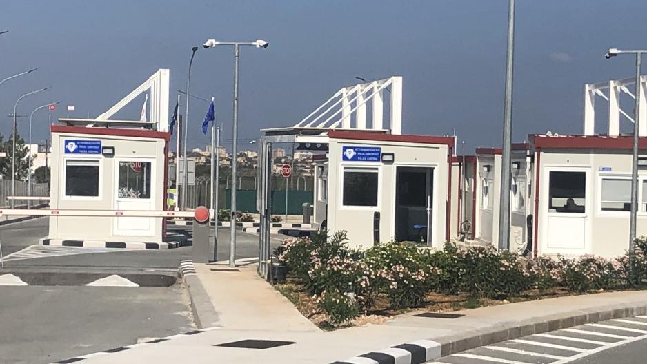 Οδόφραγμα Δερύνειας - Μικρό οδοιπορικό στην πρώτη μέρα διάνοιξης