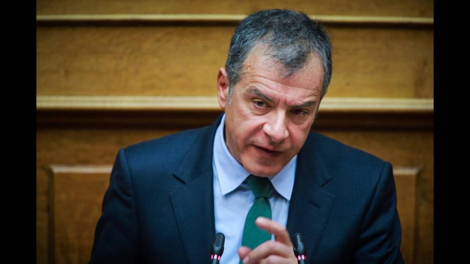 Θεοδωράκης: Κόκκινη γραμμή μας η ψήφος εμπιστοσύνης στην κυβέρνηση